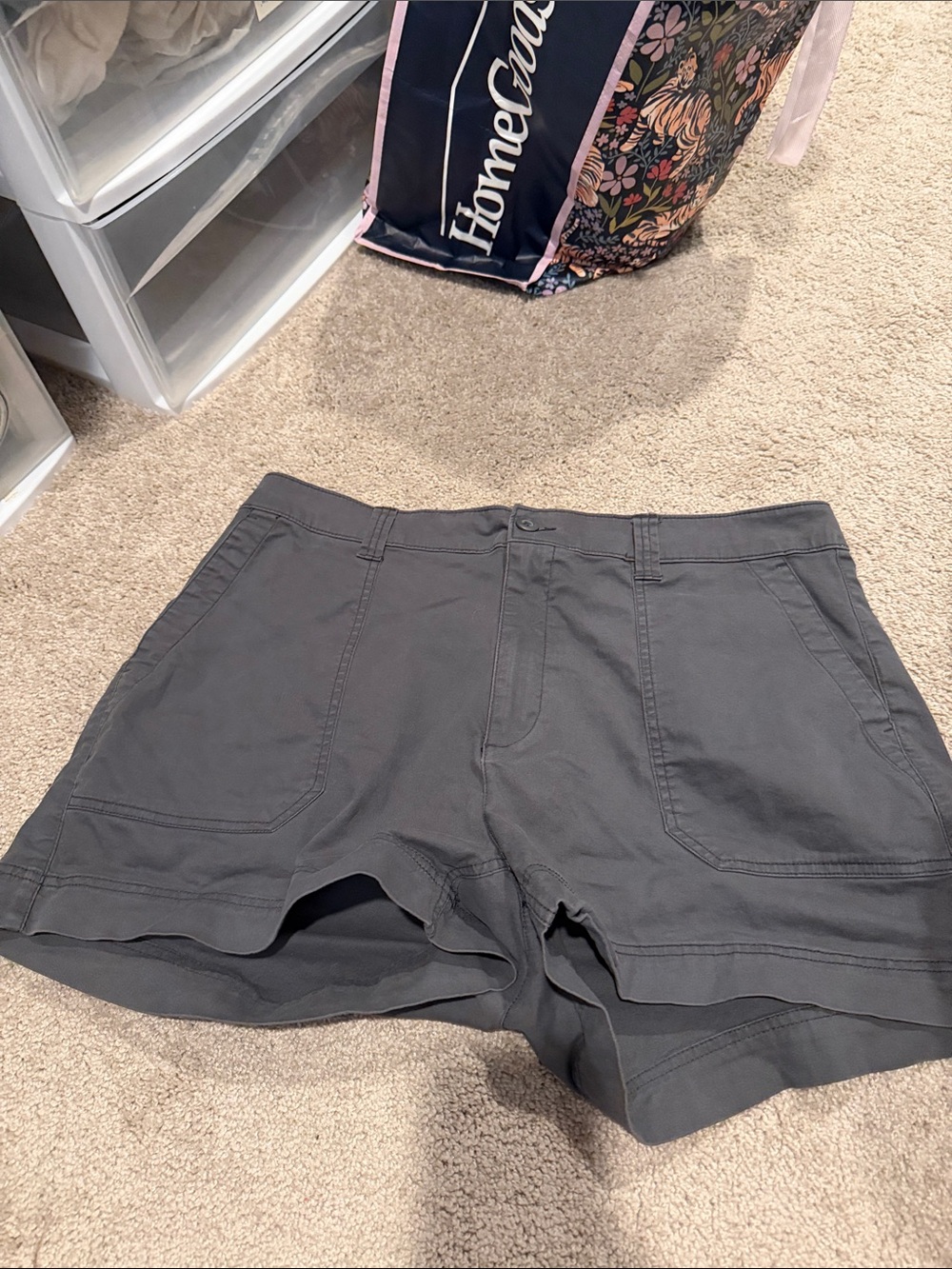 Old Navy Go Active OG Chino Cargo Shorts in Gray Size XL